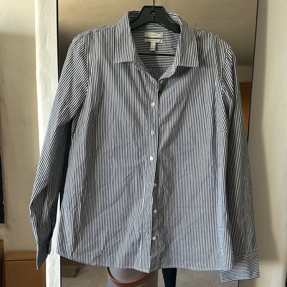 J. Crew Tops - J.Crew button down Shirt Size Large